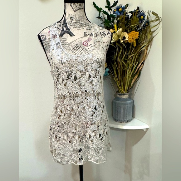 Pinky Vibrant silver and white Cord Tank Top and Elegant floral Design size M - Picture 1 of 8